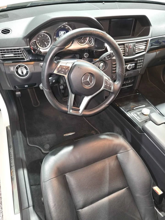 2012 Mercedes-Benz W212 E-Class - Image 5 of 20
