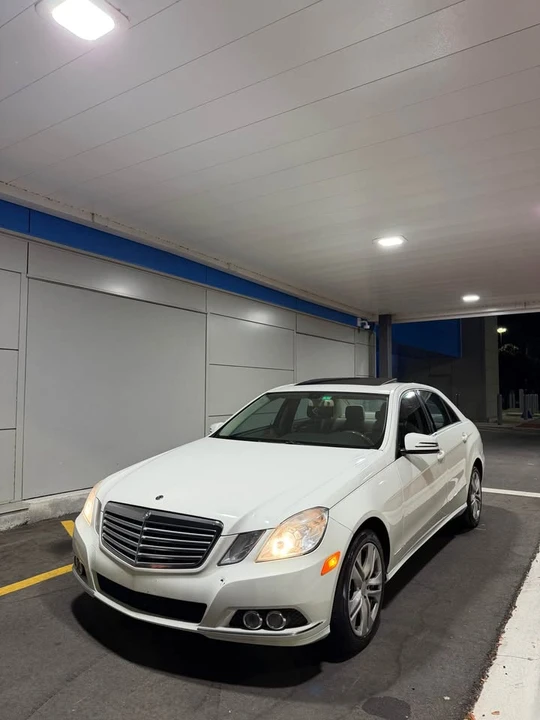 2012 Mercedes-Benz W212 E-Class - Image 4 of 19