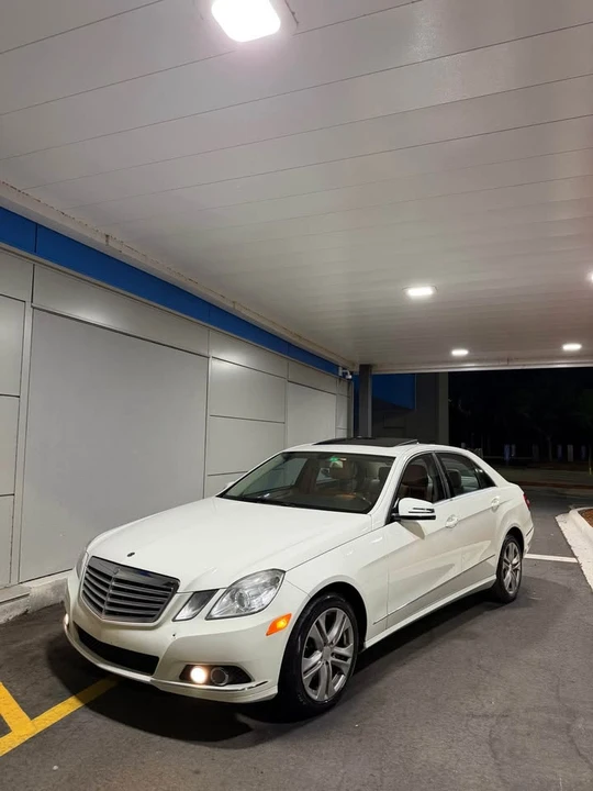 2012 Mercedes-Benz W212 E-Class - Image 2 of 19