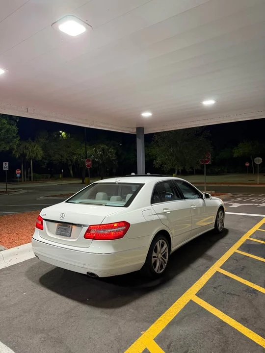 2012 Mercedes-Benz W212 E-Class - Image 8 of 19