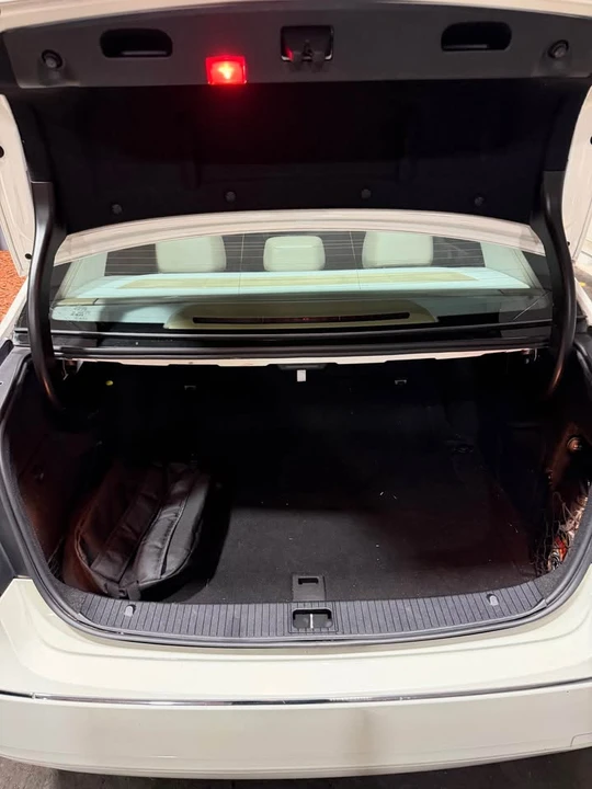 2012 Mercedes-Benz W212 E-Class - Image 9 of 19