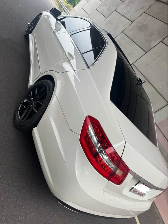 2012 Mercedes-Benz W212 E-Class - Image 2 of 5