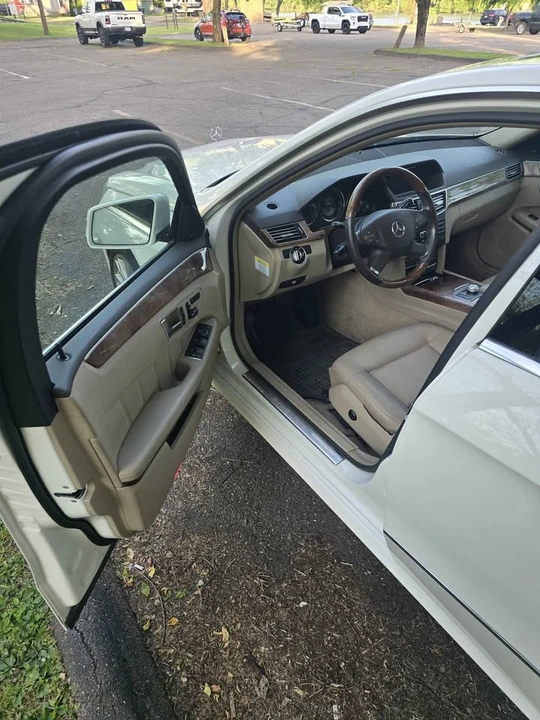 2012 Mercedes-Benz W212 E-Class - Image 12 of 16