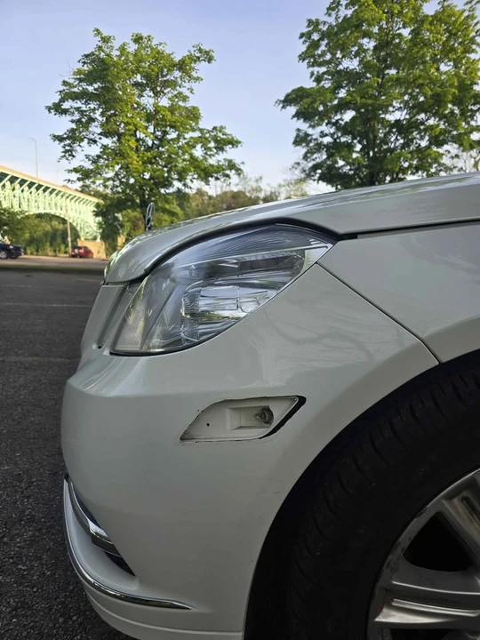 2012 Mercedes-Benz W212 E-Class - Image 11 of 16