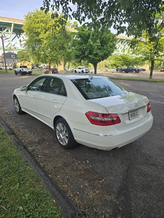 2012 Mercedes-Benz W212 E-Class - Image 9 of 16