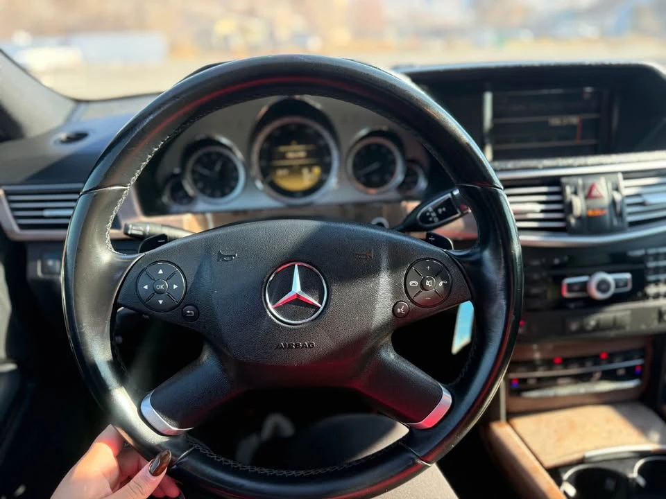 2012 Mercedes-Benz W212 E-Class - Image 8 of 15