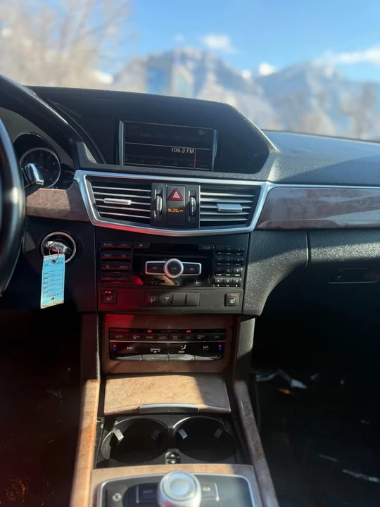 2012 Mercedes-Benz W212 E-Class - Image 9 of 15