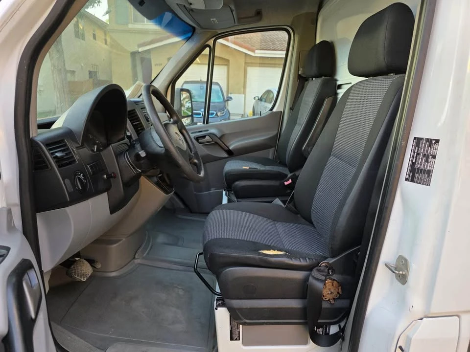 2012 Mercedes-Benz W212 E-Class - Image 6 of 16