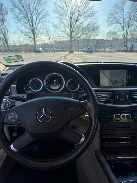 2012 Mercedes-Benz W212 E-Class - Image 8 of 11