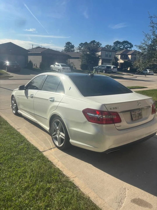 2012 Mercedes-Benz W212 E-Class - Image 4 of 20