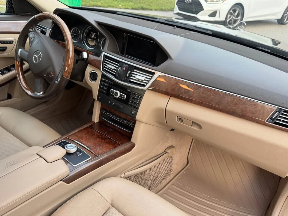 2012 Mercedes-Benz W212 E-Class - Image 13 of 16