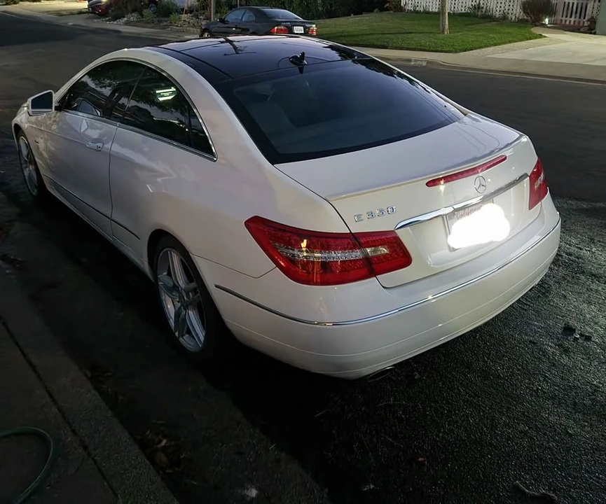 2012 Mercedes-Benz C207/A207 E-Class Coupe & Convertible - Image 4 of 10