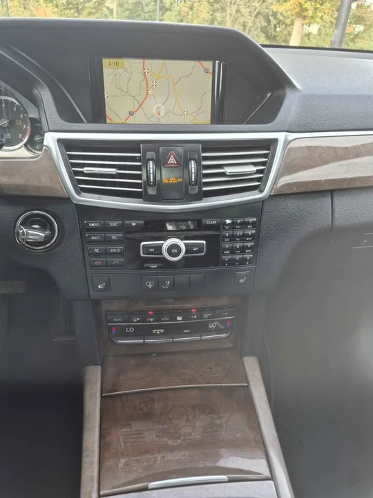 2012 Mercedes-Benz W212 E-Class - Image 11 of 20