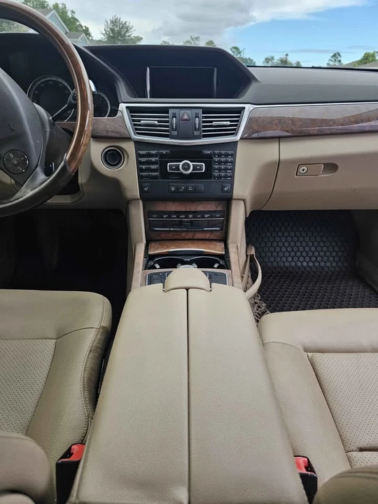 2012 Mercedes-Benz W212 E-Class - Image 4 of 9