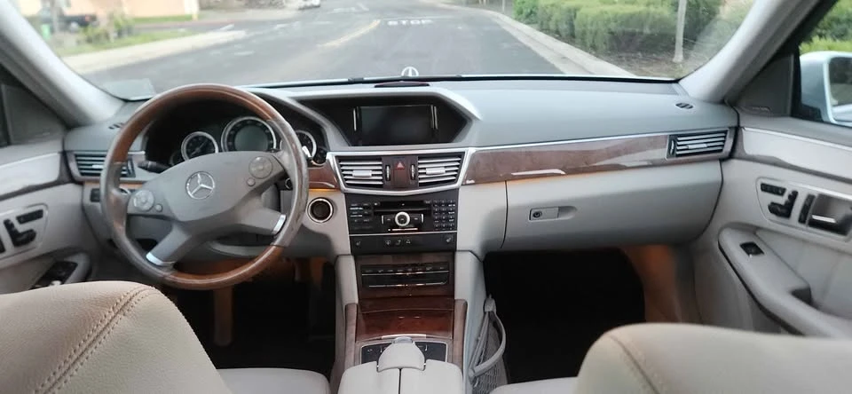 2012 Mercedes-Benz W212 E-Class - Image 8 of 19