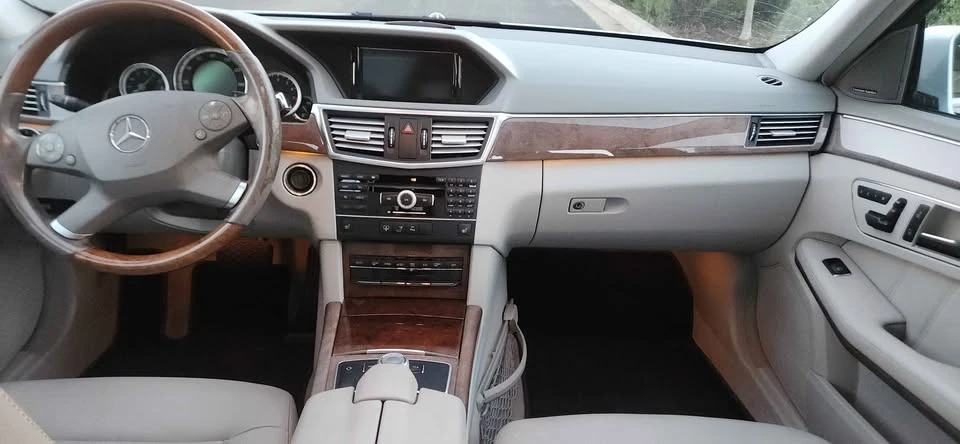 2012 Mercedes-Benz W212 E-Class - Image 12 of 19