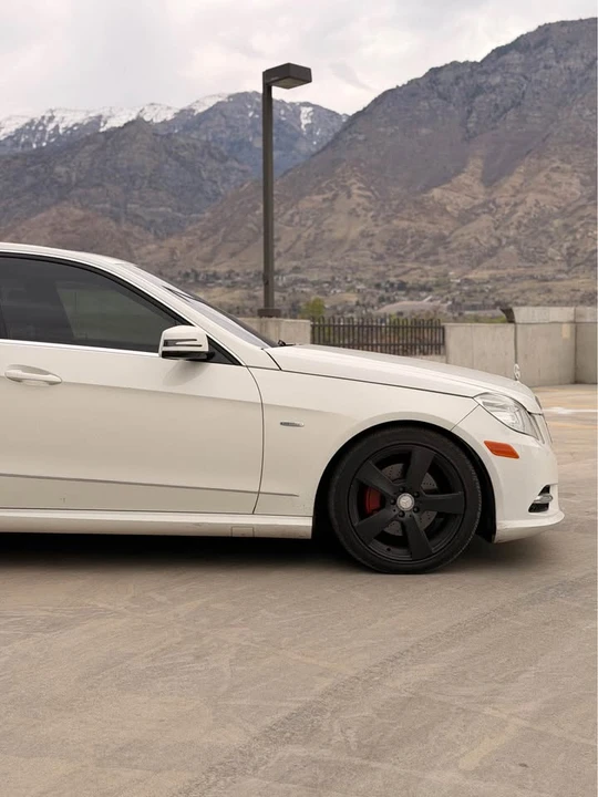 2012 Mercedes-Benz W212 E-Class - Image 9 of 17