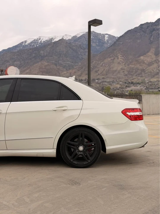 2012 Mercedes-Benz W212 E-Class - Image 3 of 17