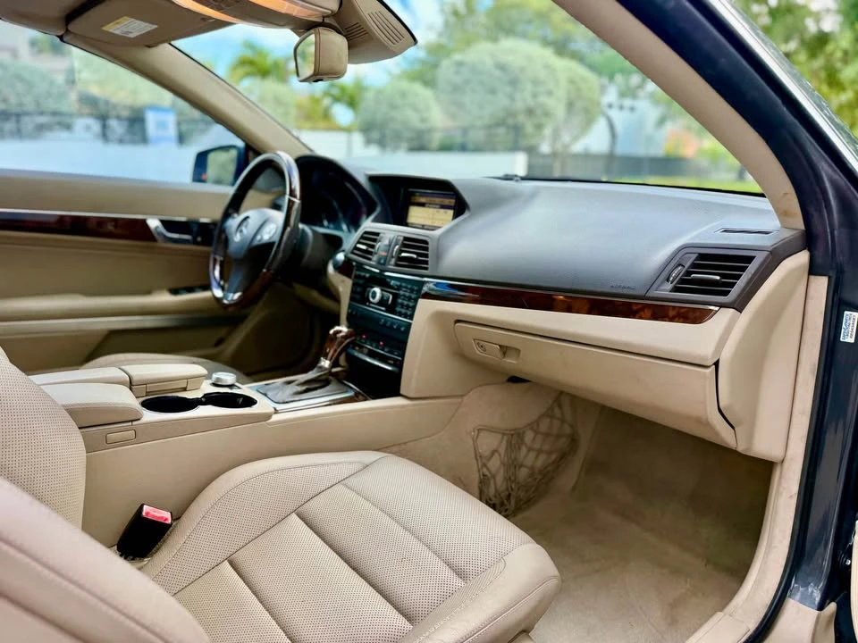 2012 Mercedes-Benz W212 E-Class - Image 11 of 16