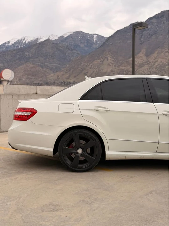 2012 Mercedes-Benz W212 E-Class - Image 8 of 17