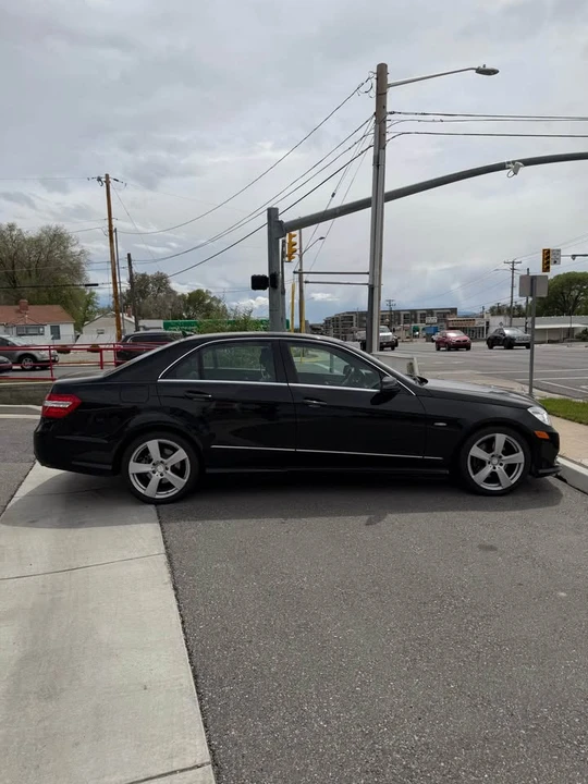 2012 Mercedes-Benz W212 E-Class - Image 6 of 17