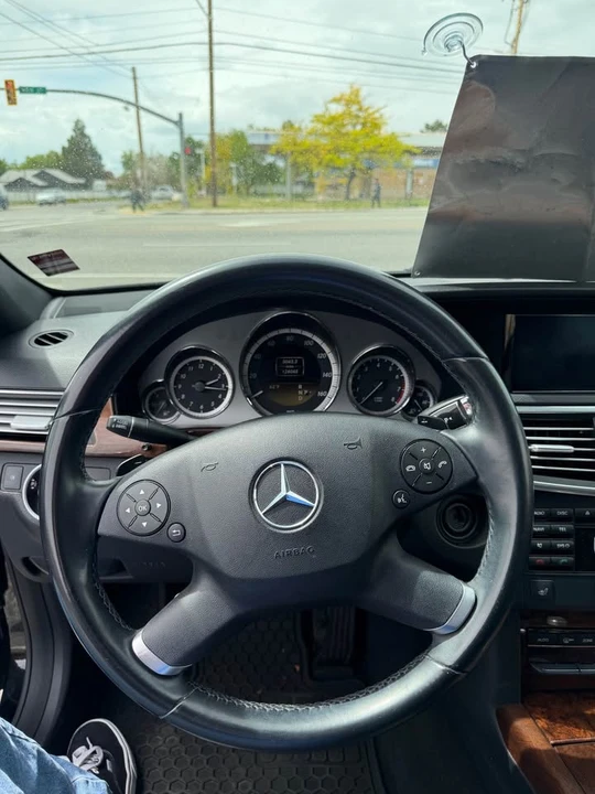 2012 Mercedes-Benz W212 E-Class - Image 12 of 17