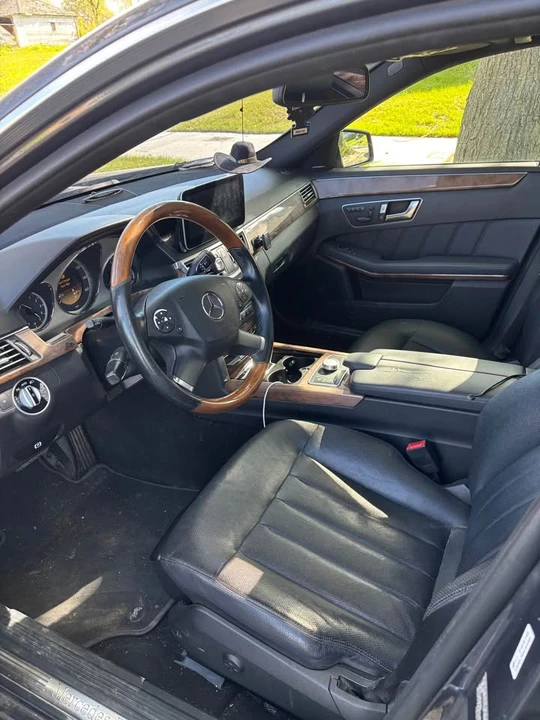 2012 Mercedes-Benz W212 E-Class - Image 2 of 8