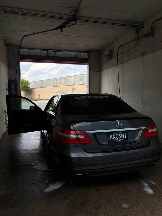 2012 Mercedes-Benz W212 E-Class - Image 4 of 8