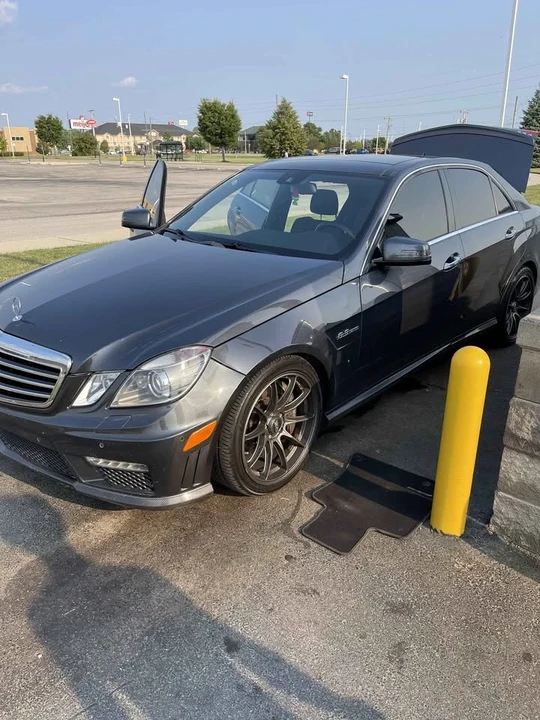 2012 Mercedes-Benz W212 E 63 AMG - Image 8 of 11