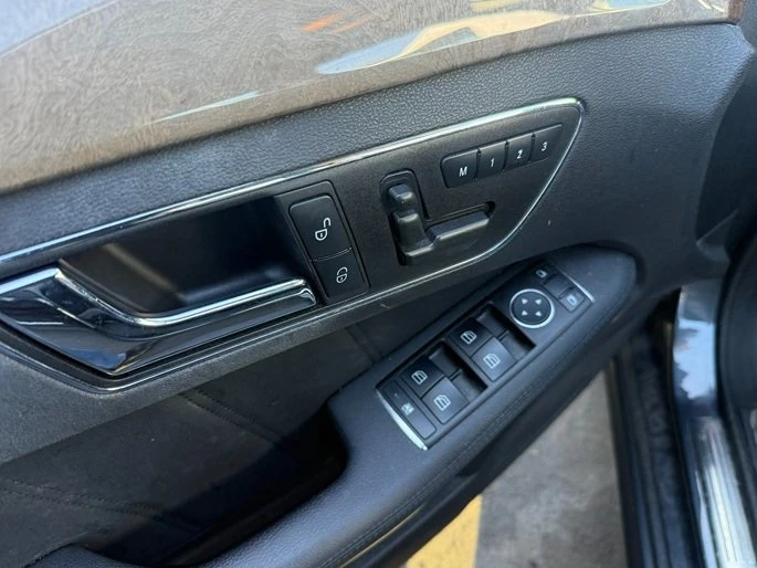 2012 Mercedes-Benz W212 E-Class - Image 17 of 21