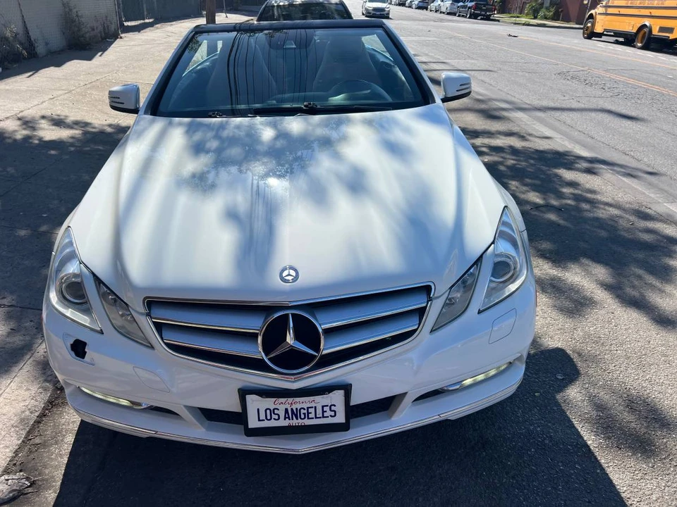 2012 Mercedes-Benz C207/A207 E-Class Coupe & Convertible - Image 2 of 24