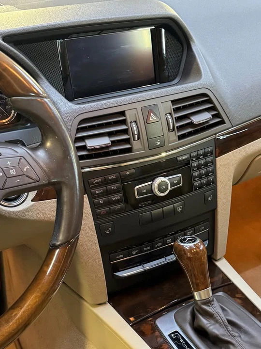 2012 Mercedes-Benz C207/A207 E-Class Coupe & Convertible - Image 16 of 20