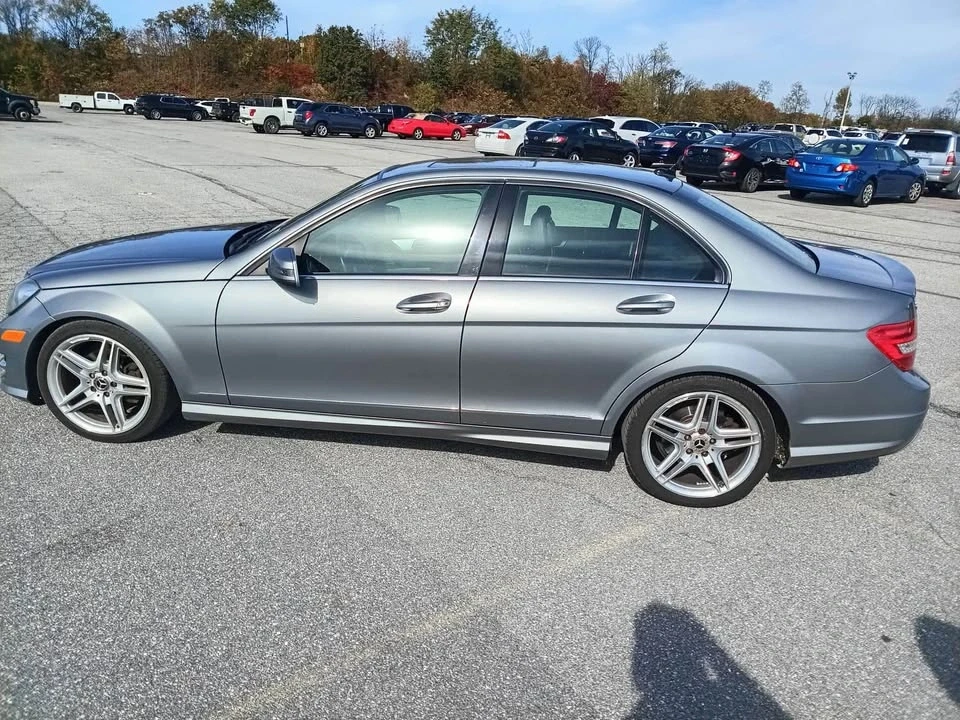 2012 Mercedes-Benz W204 C-Class - Image 2 of 5