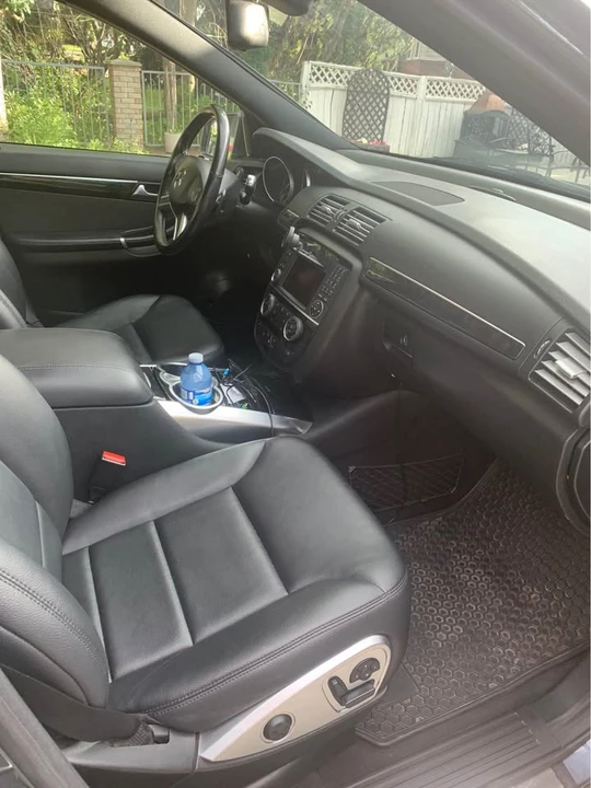 2012 Mercedes-Benz W251 R-Class - Image 8 of 20