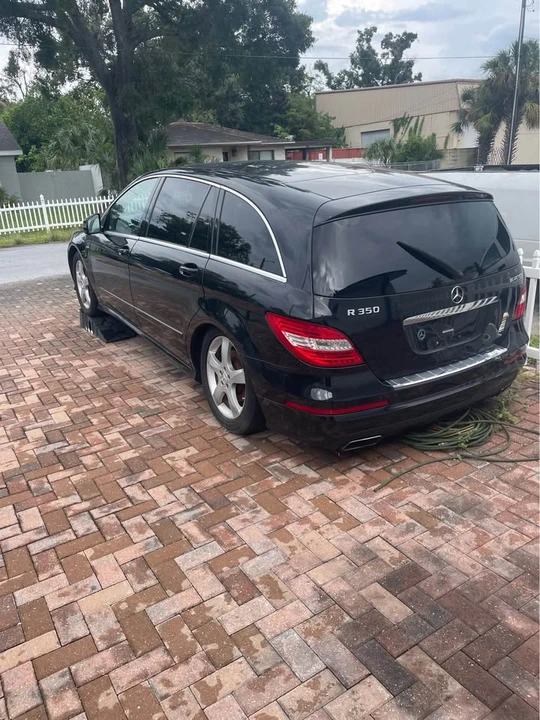 2012 Mercedes-Benz W251 R-Class - Image 2 of 2