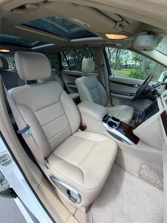 2012 Mercedes-Benz W251 R-Class - Image 6 of 14