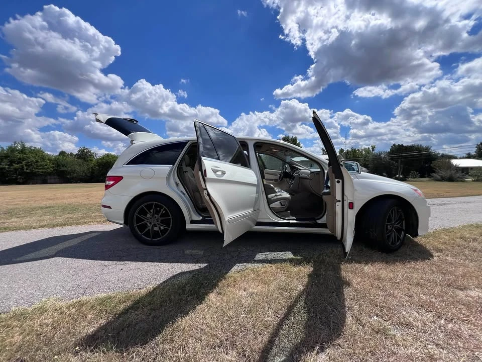 2012 Mercedes-Benz W251 R-Class - Image 9 of 20