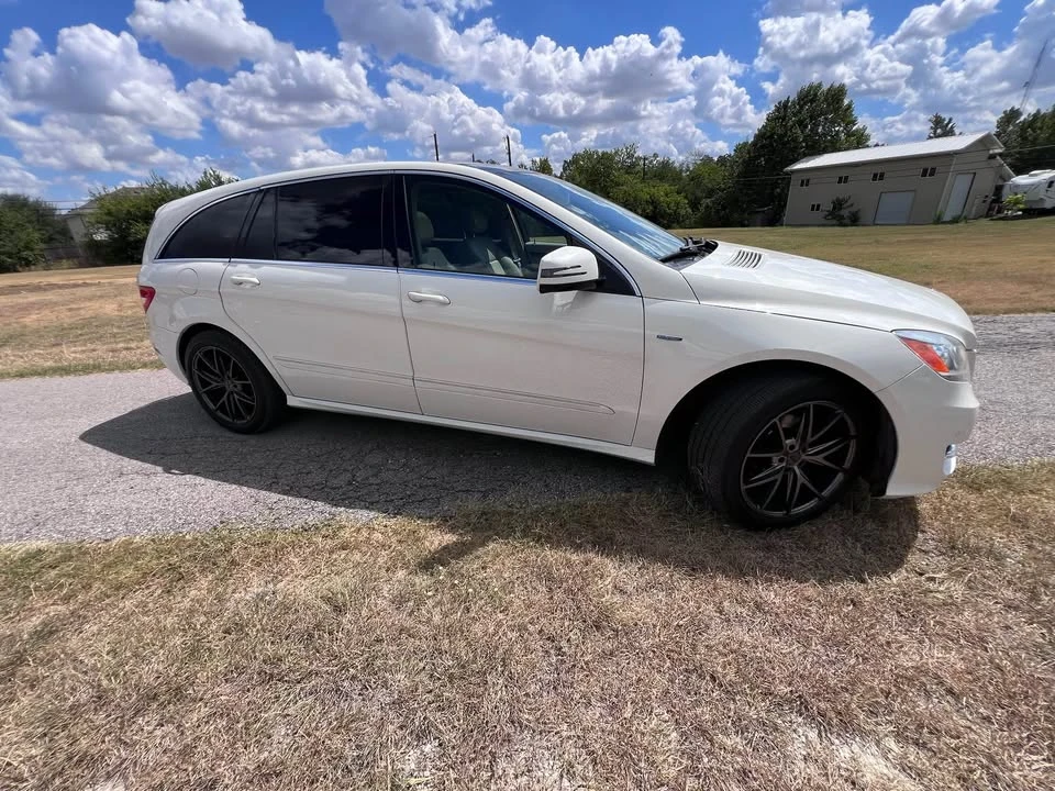 2012 Mercedes-Benz W251 R-Class - Image 3 of 20