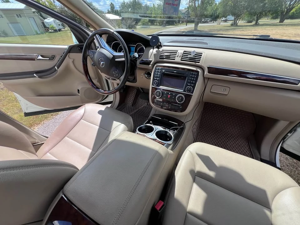 2012 Mercedes-Benz W251 R-Class - Image 11 of 20