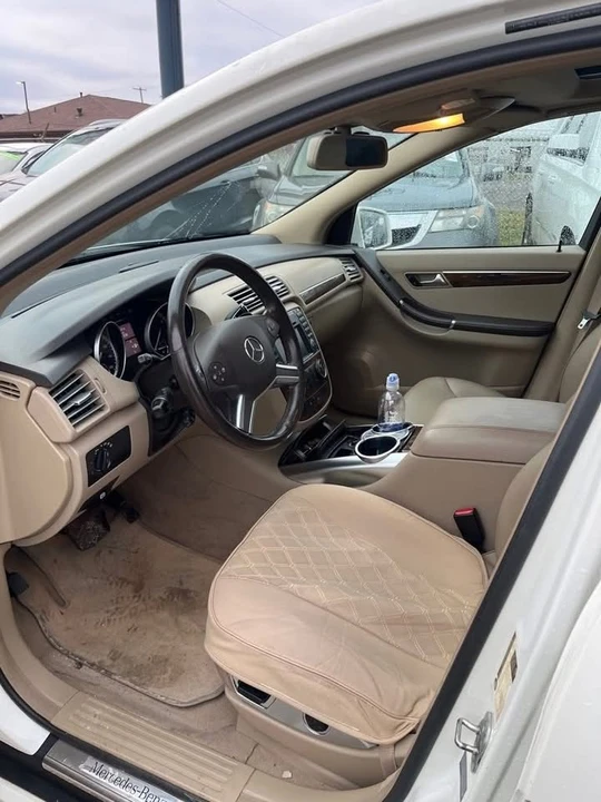 2012 Mercedes-Benz W251 R-Class - Image 9 of 16