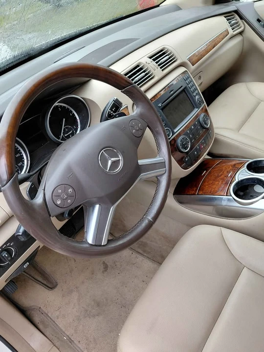 2012 Mercedes-Benz W251 R-Class - Image 4 of 11