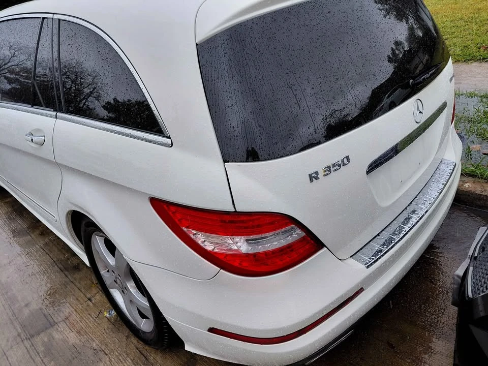 2012 Mercedes-Benz W251 R-Class - Image 3 of 11