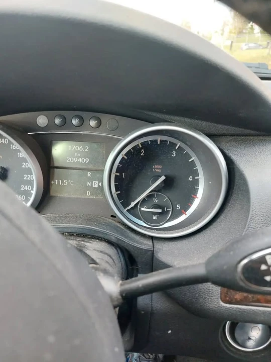 2012 Mercedes-Benz W251 R-Class - Image 2 of 3