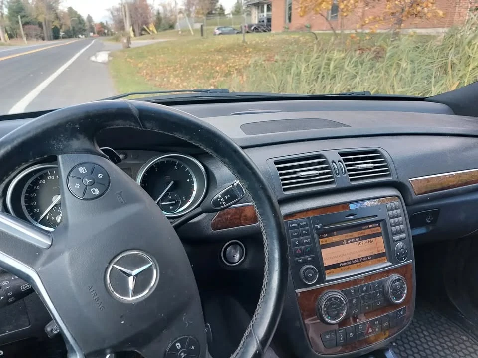 2012 Mercedes-Benz W251 R-Class - Image 3 of 3