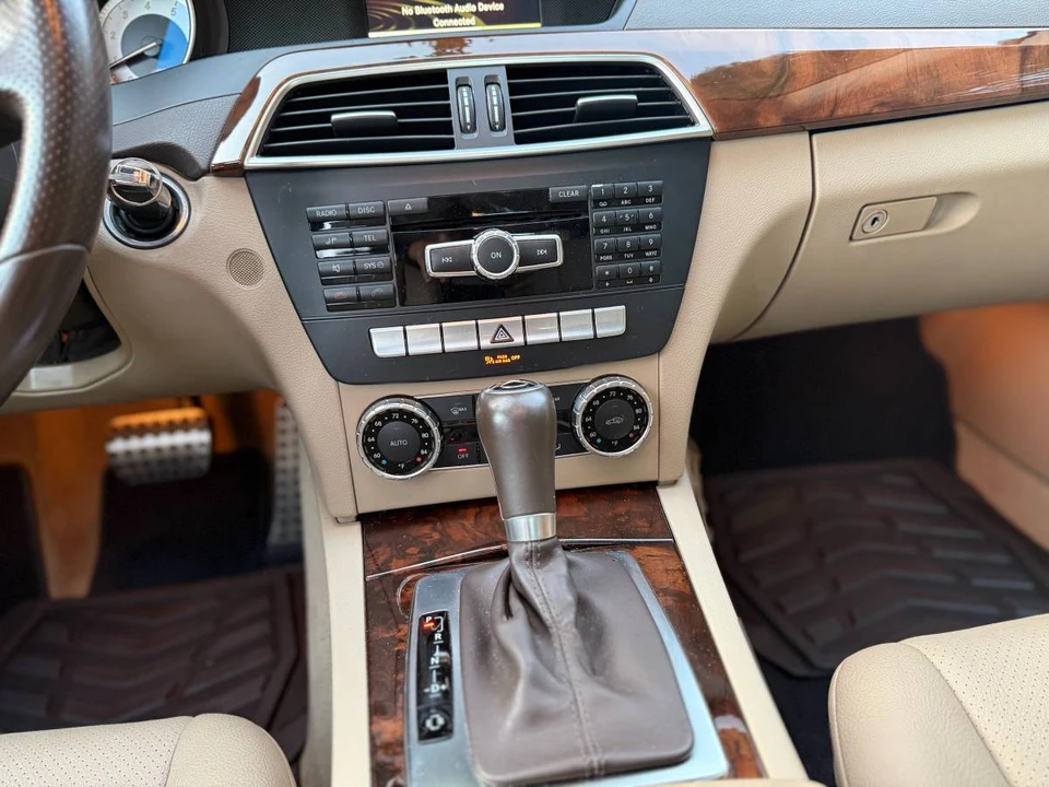 2012 Mercedes-Benz W204 C-Class - Image 16 of 24