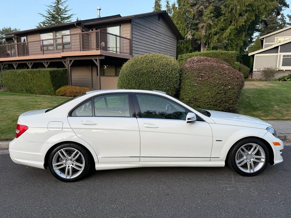 2012 Mercedes-Benz W204 C-Class - Image 7 of 24