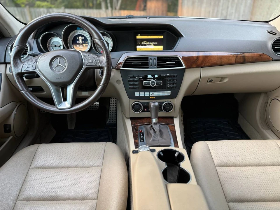 2012 Mercedes-Benz W204 C-Class - Image 15 of 24