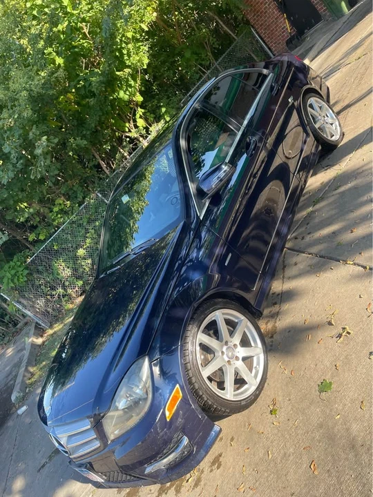 2012 Mercedes-Benz W204 C-Class - Image 3 of 8