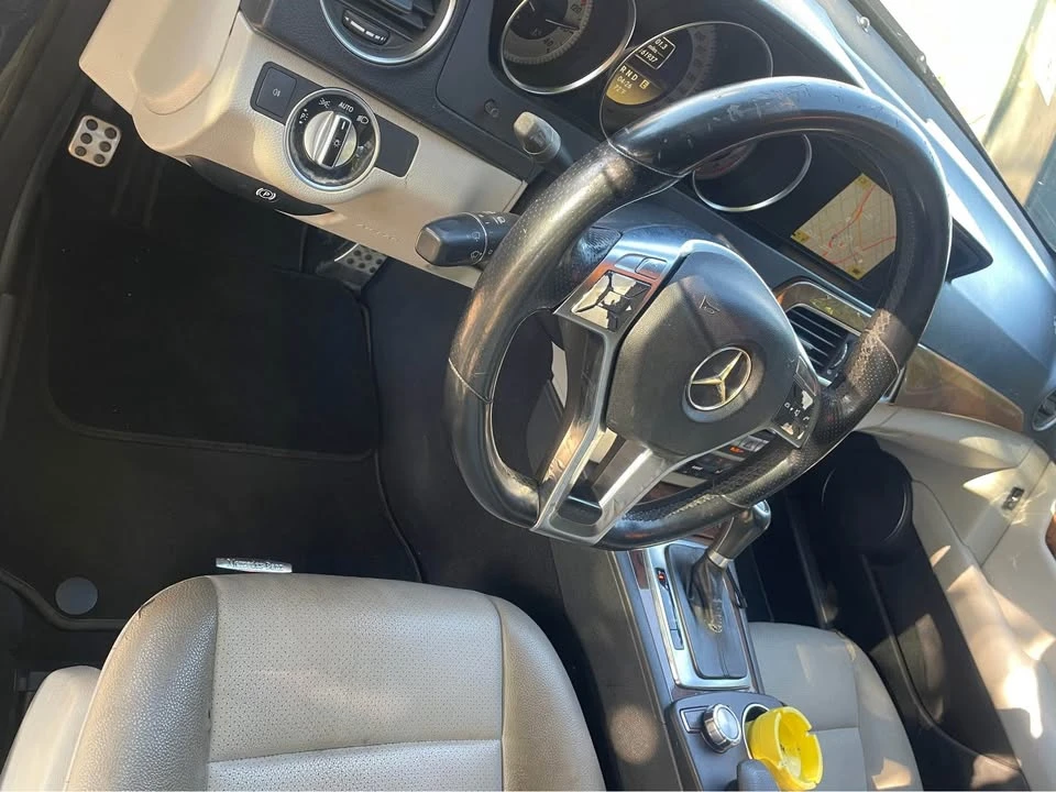 2012 Mercedes-Benz W204 C-Class - Image 7 of 8