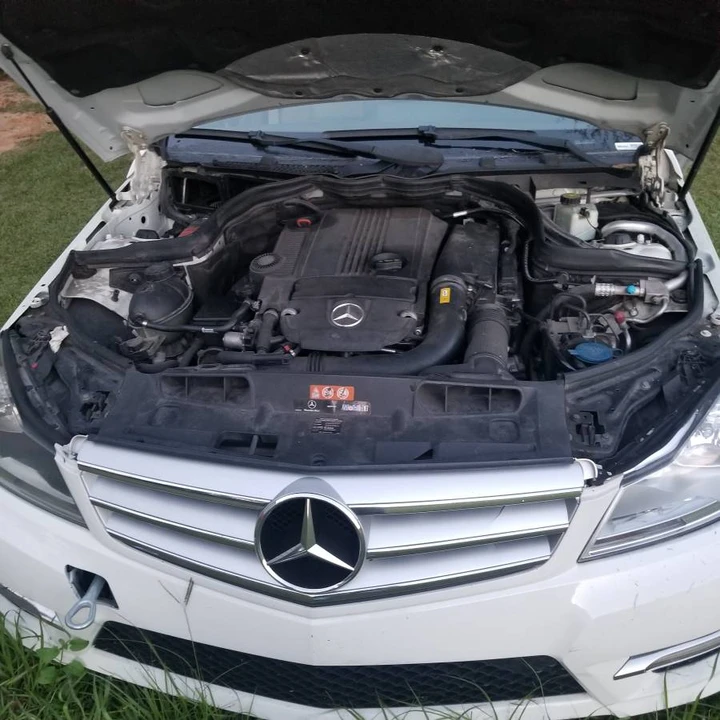 2012 Mercedes-Benz W204 C-Class - Image 2 of 5